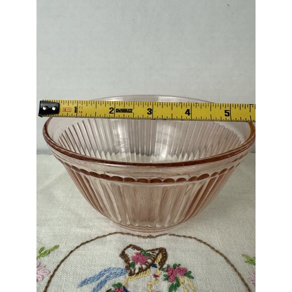 Vintage 1930's Pink Depression Glass Ribbed Mixing Bowl - Picture 5 of 5